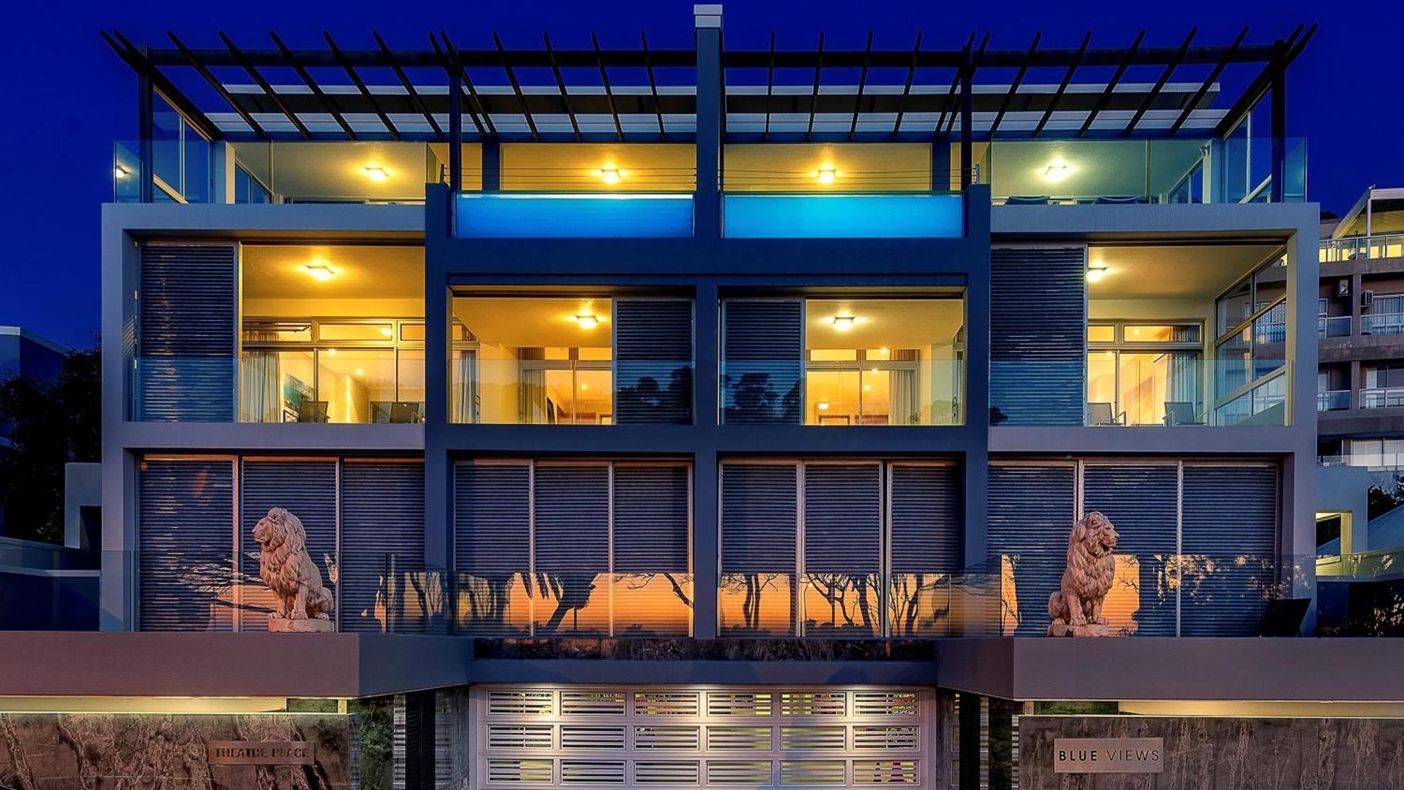 Blue Views Penthouse Beachfront Apartment With Pool *