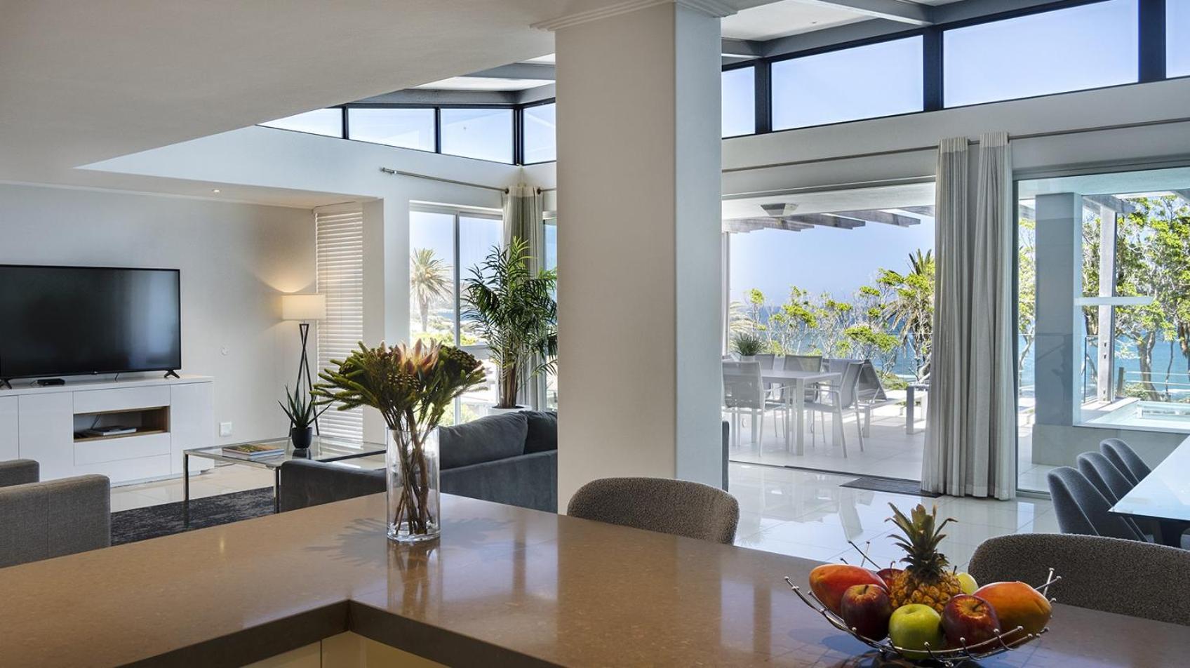 Blue Views Penthouse Beachfront Apartment With Pool Pousada Cidade Do Cabo