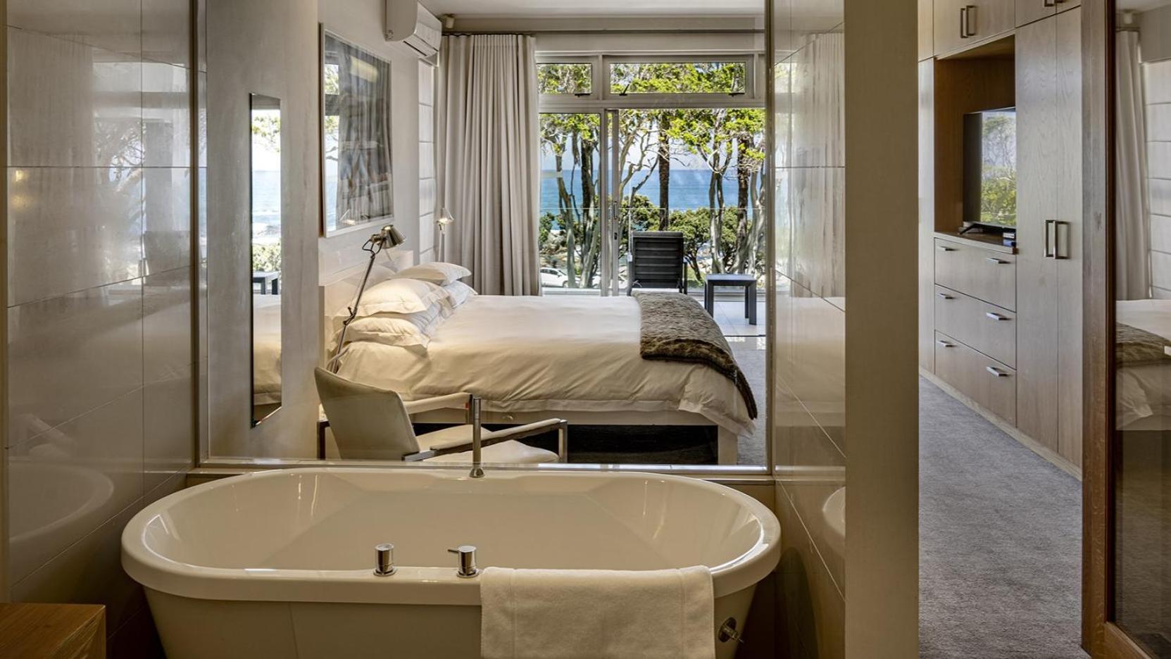 Villa Blue Views Penthouse Beachfront Apartment With Pool Cape Town