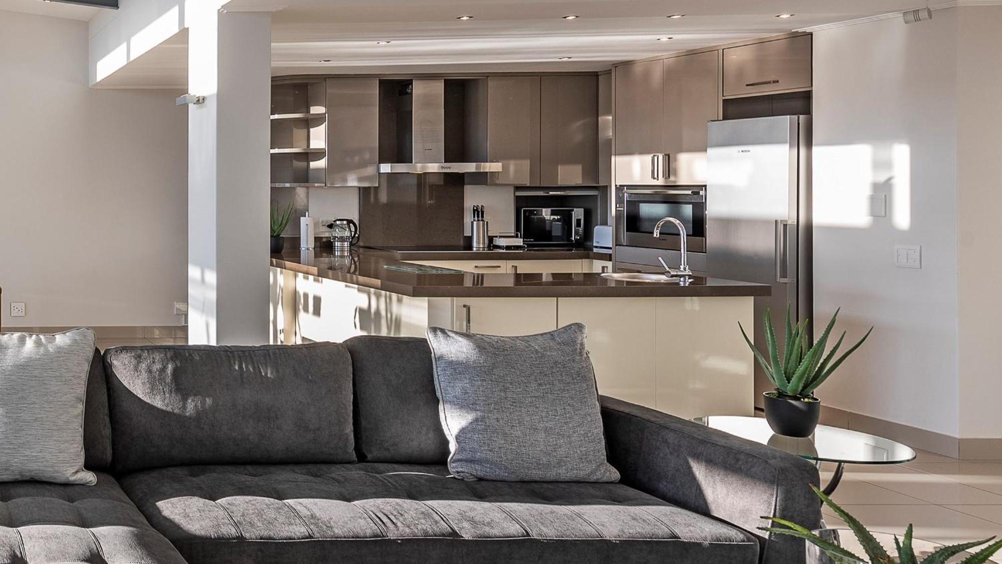 Blue Views Penthouse Beachfront Apartment With Pool * Cape Town
