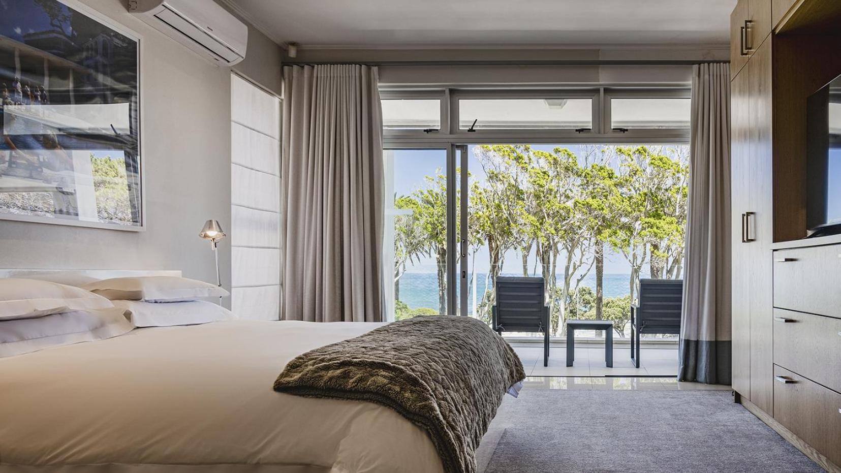 Blue Views Penthouse Beachfront Apartment With Pool Cape Town