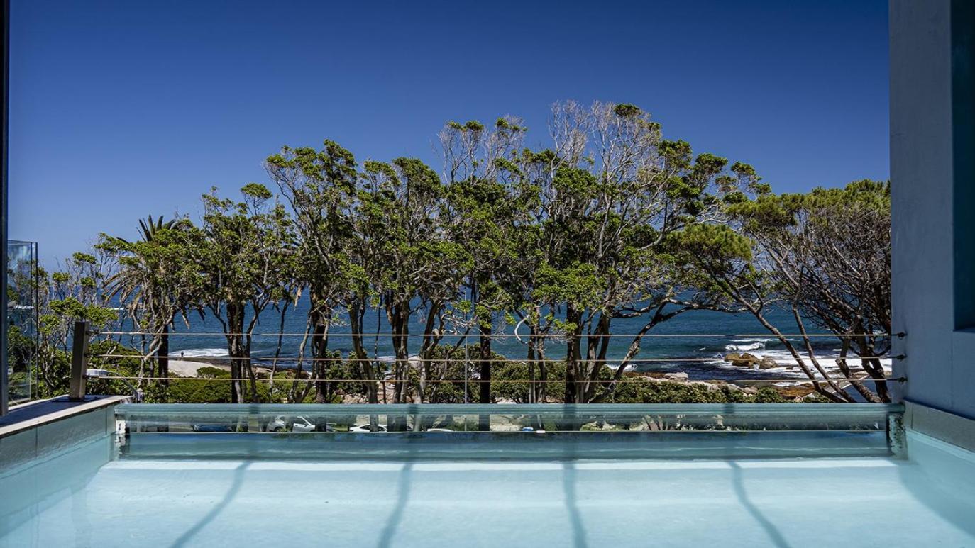 Blue Views Penthouse Beachfront Apartment With Pool Villa *