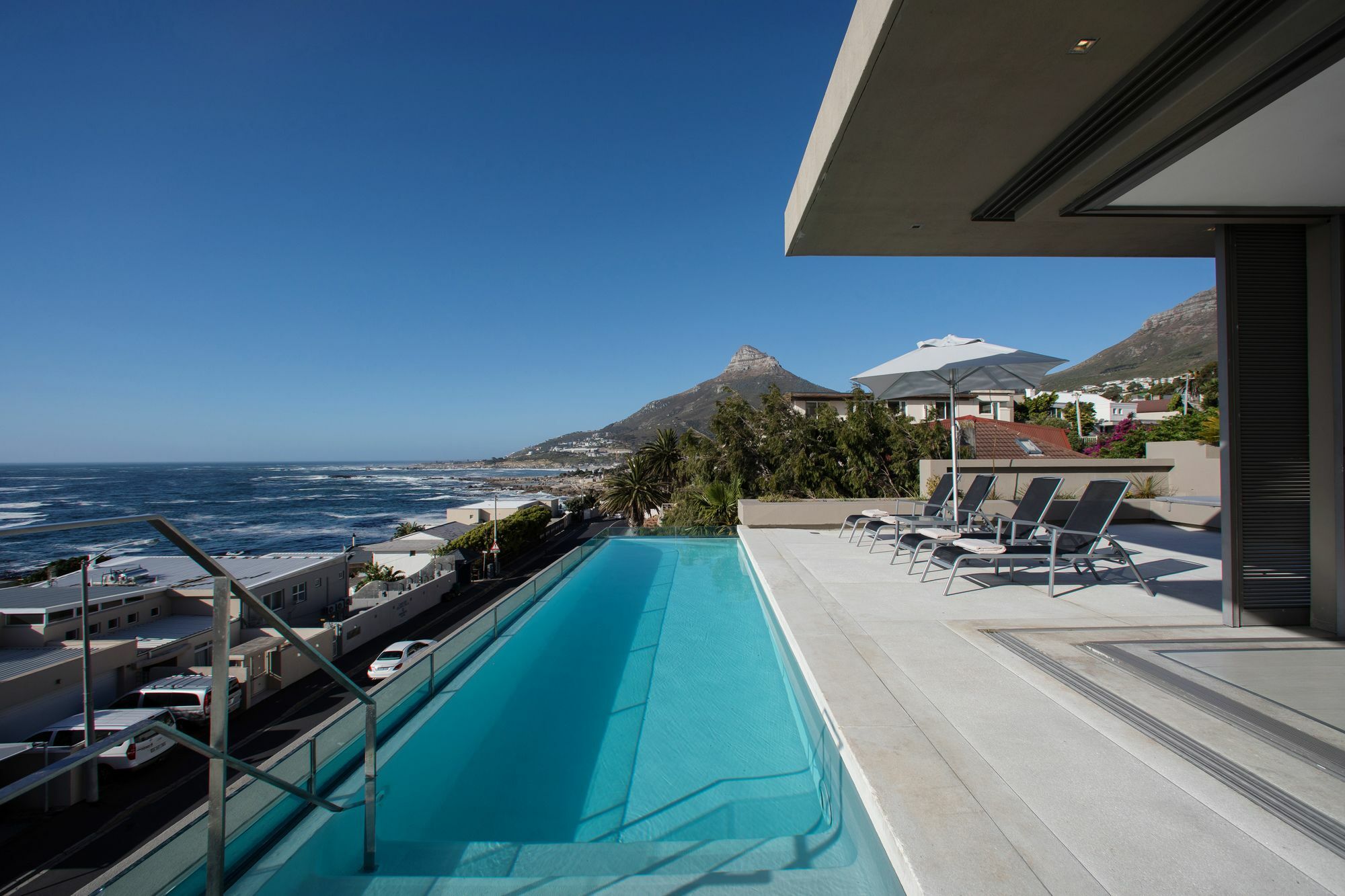 Villa Blue Views Penthouse Beachfront Apartment With Pool Cape Town