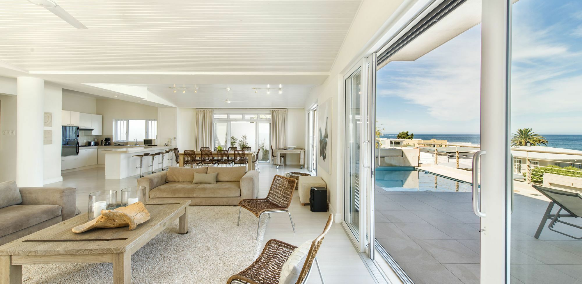 Blue Views Penthouse Beachfront Apartment With Pool Pousada *